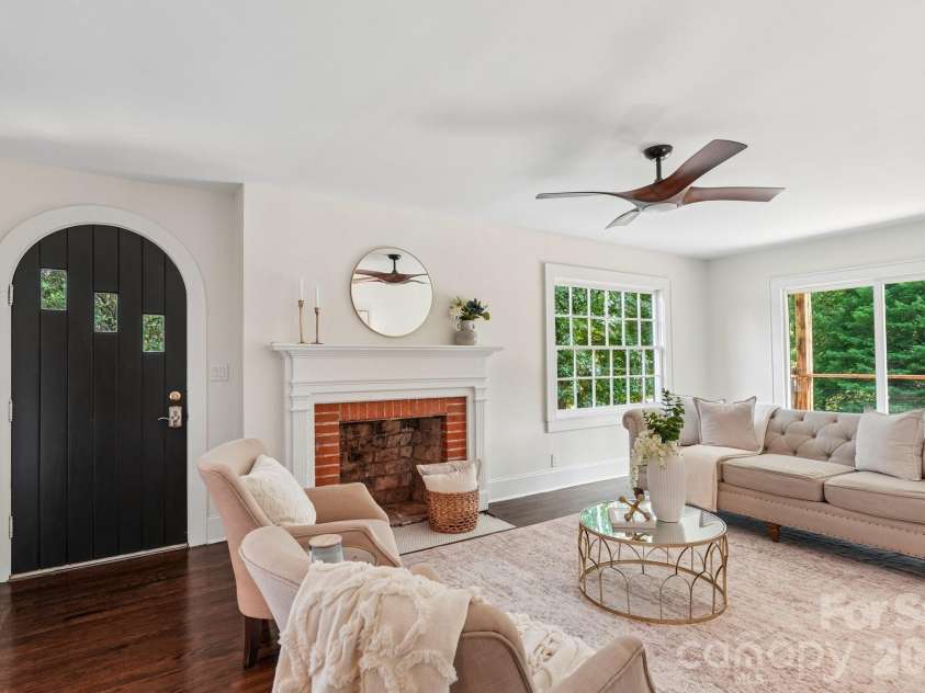 110 Westover Drive, Monroe, NC 28112.  MLS# CAR4406227, YatesRealty ID 43277. 