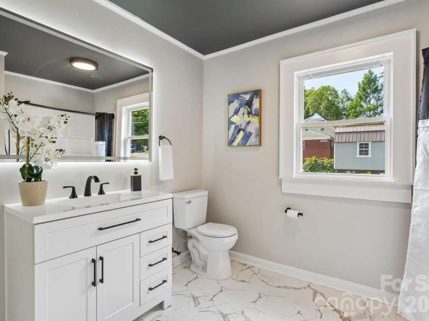 110 Westover Drive, Monroe, NC 28112.  MLS# CAR4406227, YatesRealty ID 43277. 