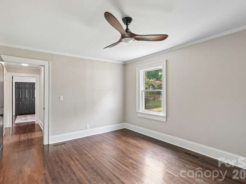 110 Westover Drive, Monroe, NC 28112.  MLS# CAR4406227, YatesRealty ID 43277. 