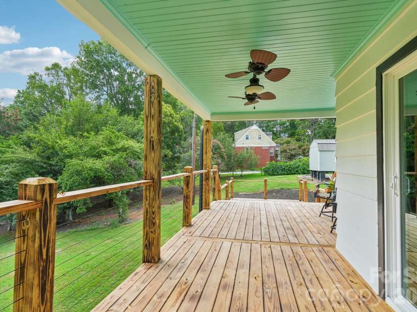 110 Westover Drive, Monroe, NC 28112.  MLS# CAR4406227, YatesRealty ID 43277. 