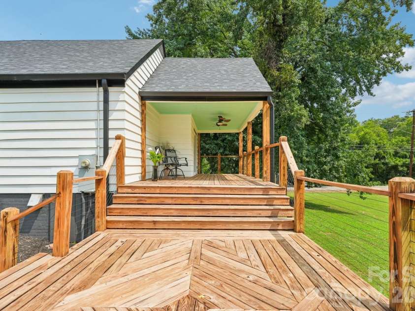 110 Westover Drive, Monroe, NC 28112.  MLS# CAR4406227, YatesRealty ID 43277. 