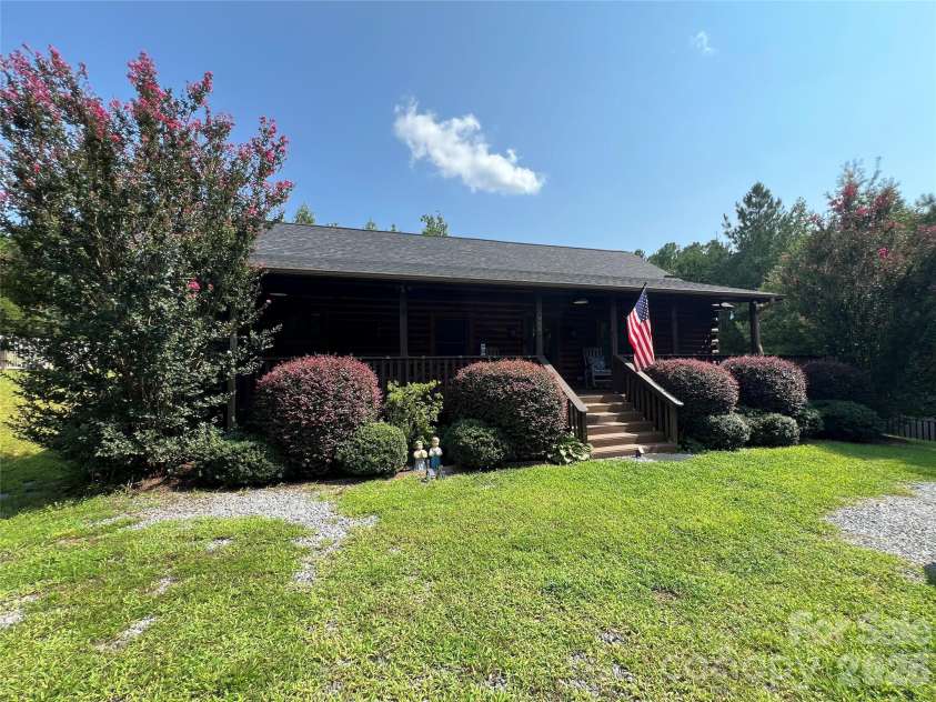 409 North Dakota Drive, Rutherfordton, NC 28139.  MLS# CAR4413730, YatesRealty ID 43279. 