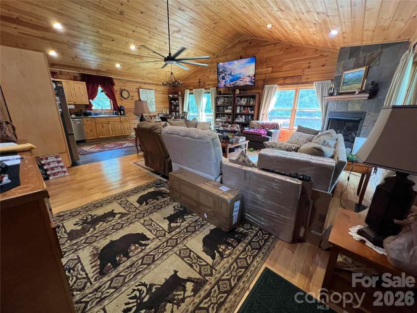 409 North Dakota Drive, Rutherfordton, NC 28139.  MLS# CAR4413730, YatesRealty ID 43279. 