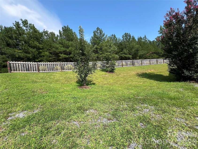 409 North Dakota Drive, Rutherfordton, NC 28139.  MLS# CAR4413730, YatesRealty ID 43279. 