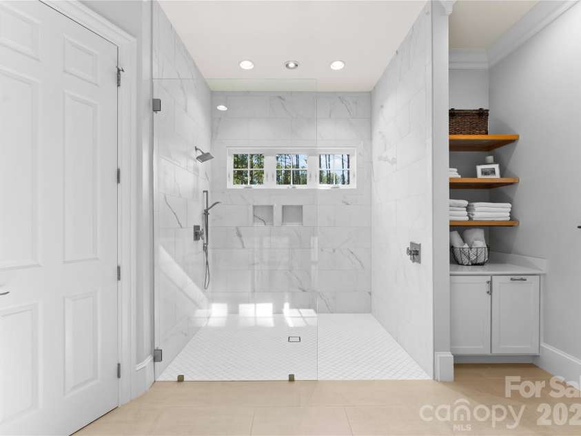 106 Gammon Point Court, Mooresville, NC 28117.  MLS# CAR4338755, YatesRealty ID 4328. 