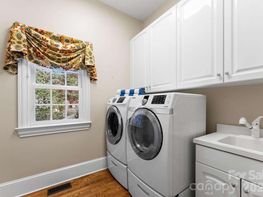 106 Gammon Point Court, Mooresville, NC 28117.  MLS# CAR4338755, YatesRealty ID 4328. 