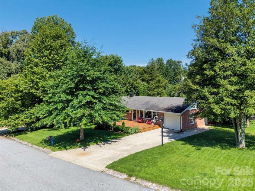217 Hillandale Drive, East Flat Rock, NC 28726.  MLS# CAR4413420, YatesRealty ID 43280. 