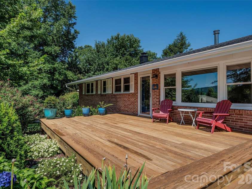 217 Hillandale Drive, East Flat Rock, NC 28726.  MLS# CAR4413420, YatesRealty ID 43280. 