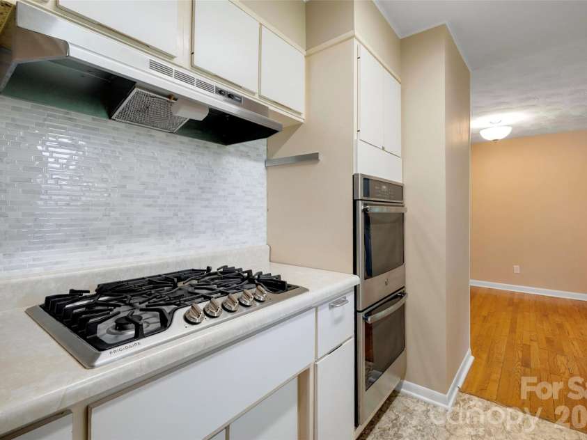 217 Hillandale Drive, East Flat Rock, NC 28726.  MLS# CAR4413420, YatesRealty ID 43280. 