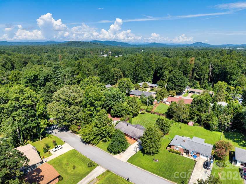 217 Hillandale Drive, East Flat Rock, NC 28726.  MLS# CAR4413420, YatesRealty ID 43280. 