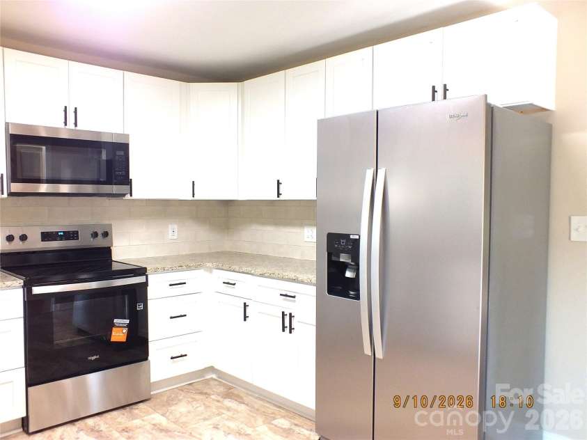 414 Springs Street, Lancaster, SC 29720.  MLS# CAR4293071, YatesRealty ID 43282. 