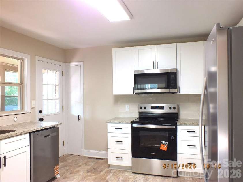 414 Springs Street, Lancaster, SC 29720.  MLS# CAR4293071, YatesRealty ID 43282. 