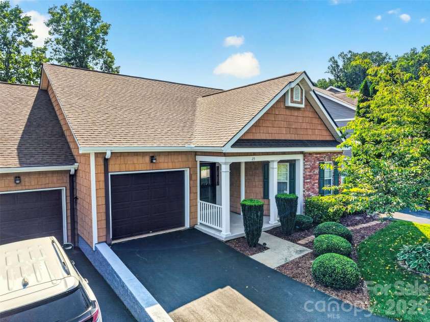 25 Old Pasture Way, Laurel Park, NC 28739.  MLS# CAR4413477, YatesRealty ID 43284. 
