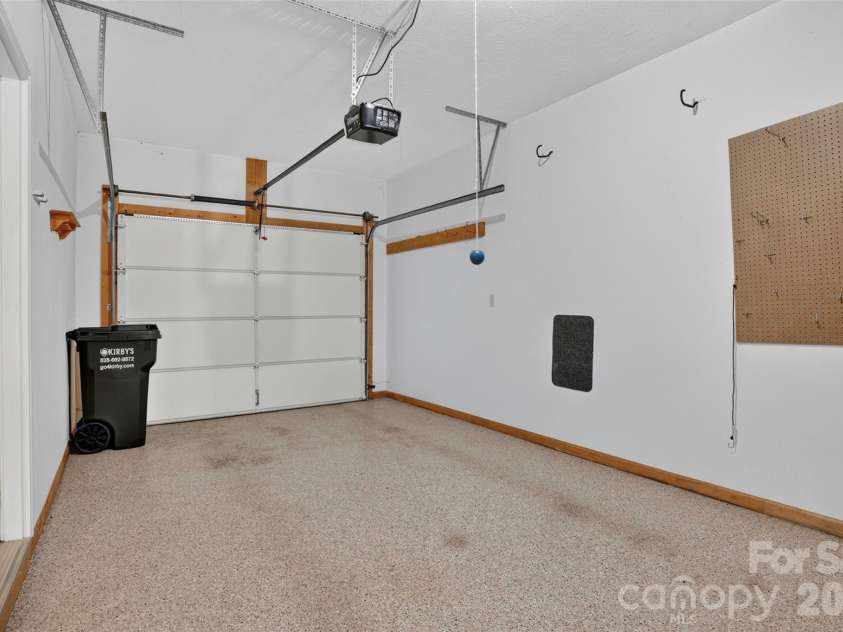 25 Old Pasture Way, Laurel Park, NC 28739.  MLS# CAR4413477, YatesRealty ID 43284. 