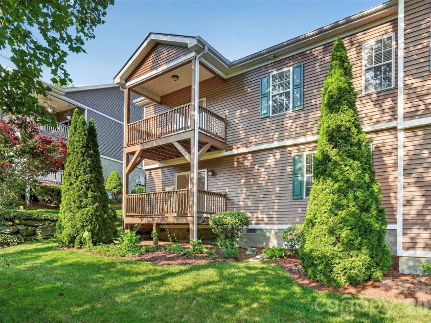 25 Old Pasture Way, Laurel Park, NC 28739.  MLS# CAR4413477, YatesRealty ID 43284. 