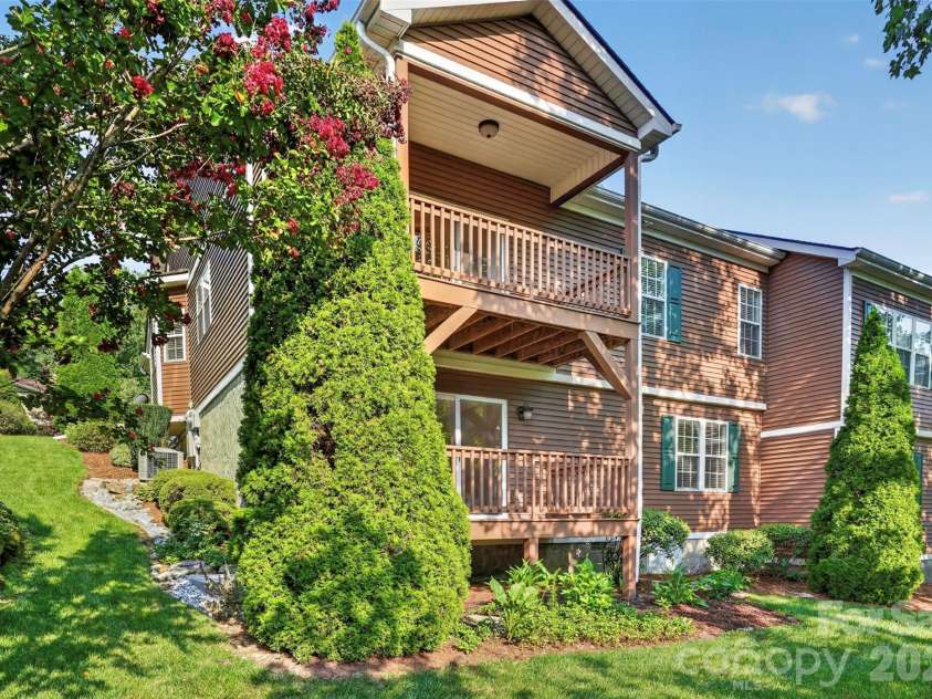 25 Old Pasture Way, Laurel Park, NC 28739.  MLS# CAR4413477, YatesRealty ID 43284. 