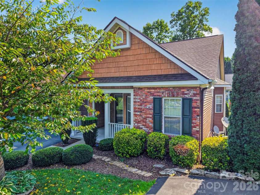 25 Old Pasture Way, Laurel Park, NC 28739.  MLS# CAR4413477, YatesRealty ID 43284. 
