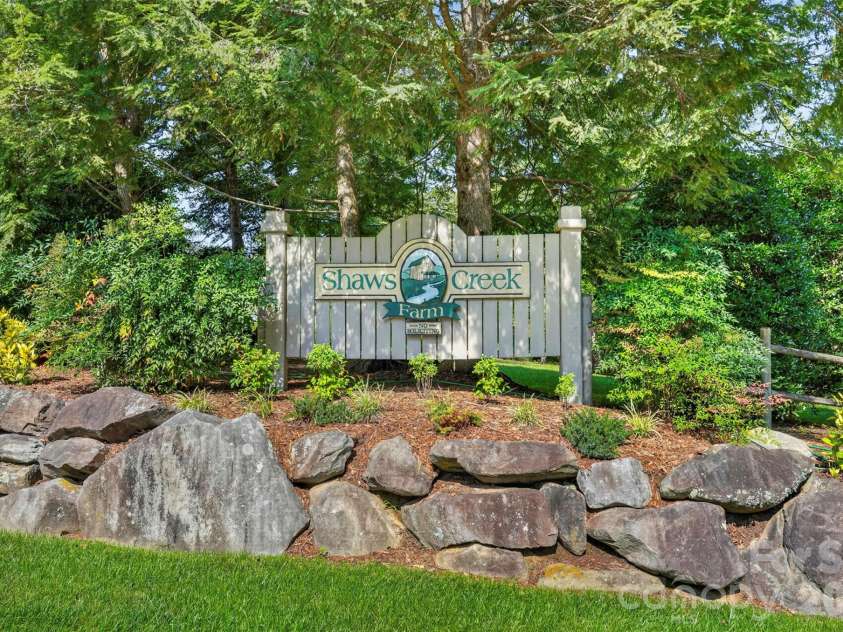 25 Old Pasture Way, Laurel Park, NC 28739.  MLS# CAR4413477, YatesRealty ID 43284. 