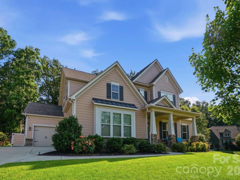 11045 Double Knot Court, Midland, NC 28107.  MLS# CAR4412275, YatesRealty ID 43285. 