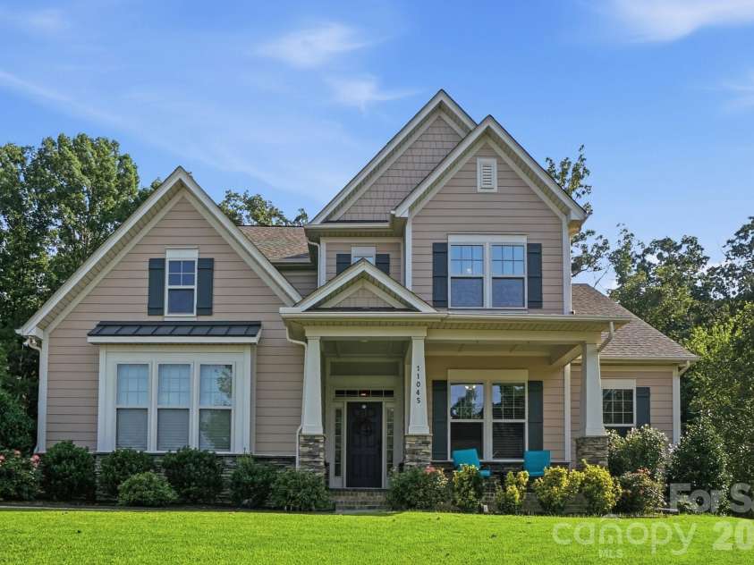 11045 Double Knot Court, Midland, NC 28107.  MLS# CAR4412275, YatesRealty ID 43285. 