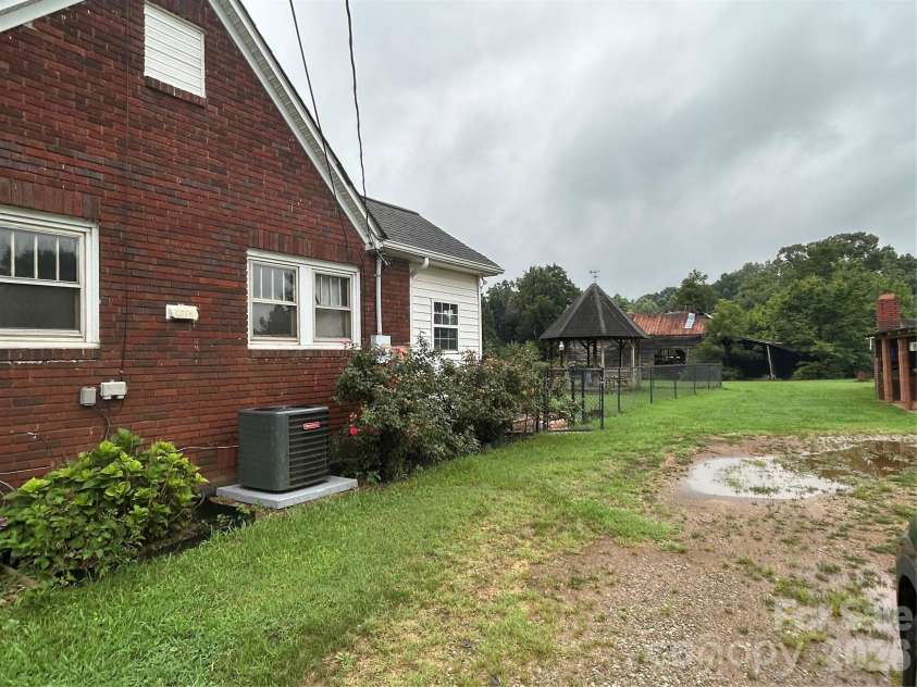 2435 Sherrills Ford Road, Salisbury, NC 28147.  MLS# CAR4407578, YatesRealty ID 43287. 