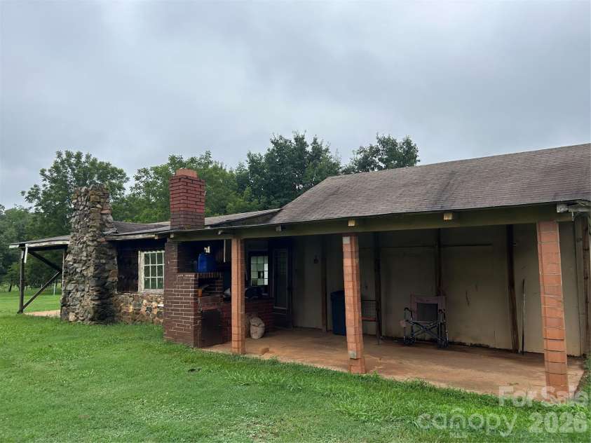 2435 Sherrills Ford Road, Salisbury, NC 28147.  MLS# CAR4407578, YatesRealty ID 43287. 