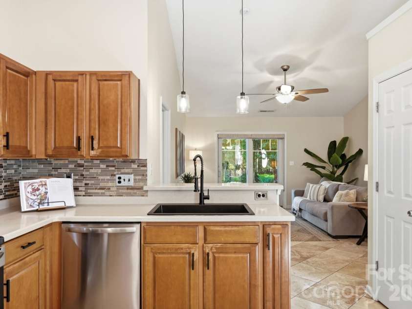 212 Chestnut Avenue, Tega Cay, SC 29708.  MLS# CAR4406625, YatesRealty ID 43288. 