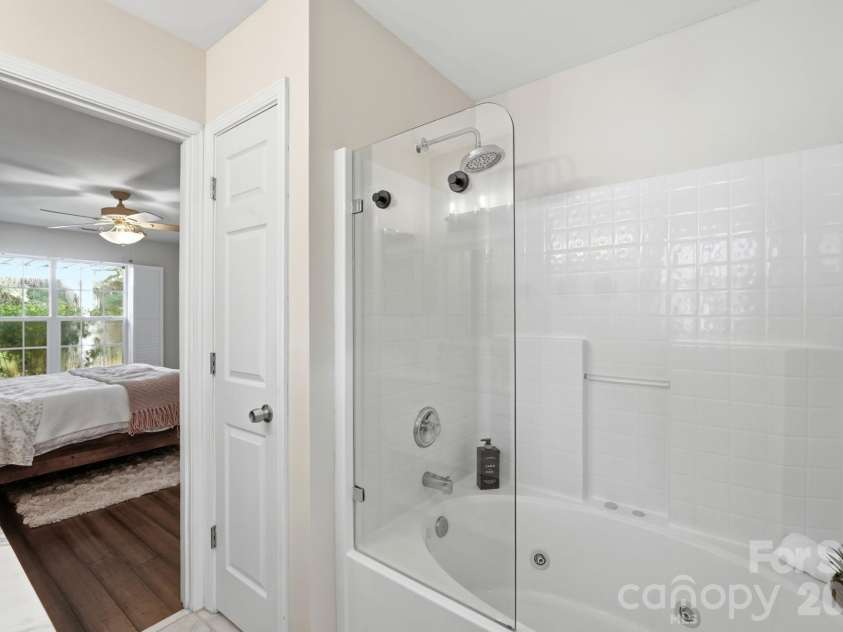 212 Chestnut Avenue, Tega Cay, SC 29708.  MLS# CAR4406625, YatesRealty ID 43288. 