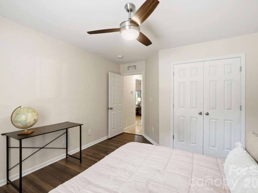 212 Chestnut Avenue, Tega Cay, SC 29708.  MLS# CAR4406625, YatesRealty ID 43288. 