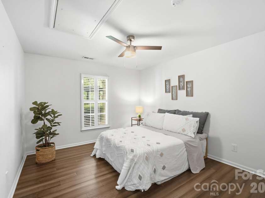 212 Chestnut Avenue, Tega Cay, SC 29708.  MLS# CAR4406625, YatesRealty ID 43288. 