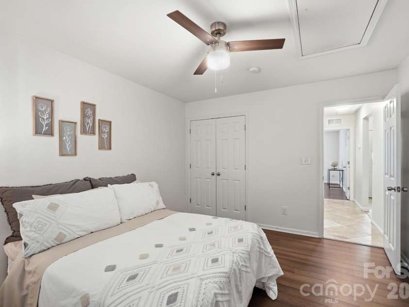 212 Chestnut Avenue, Tega Cay, SC 29708.  MLS# CAR4406625, YatesRealty ID 43288. 