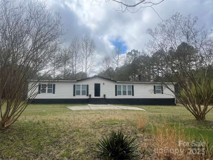 8502 Simpson Road, Waxhaw, NC 28173.  MLS# CAR4239481, YatesRealty ID 4329. 