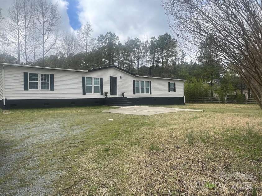 8502 Simpson Road, Waxhaw, NC 28173.  MLS# CAR4239481, YatesRealty ID 4329. 