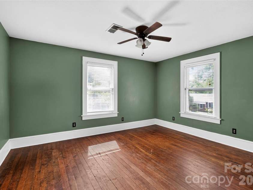 729 5th Avenue, Hendersonville, NC 28739.  MLS# CAR4405722, YatesRealty ID 43292. Bedroom #2