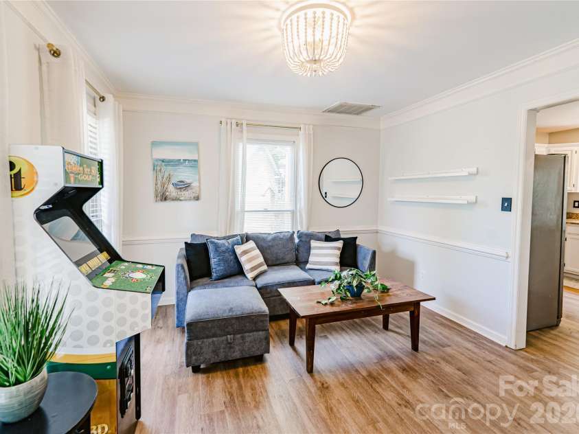 3100 Wellhouse Court, Charlotte, NC 28210.  MLS# CAR4407337, YatesRealty ID 43293. 