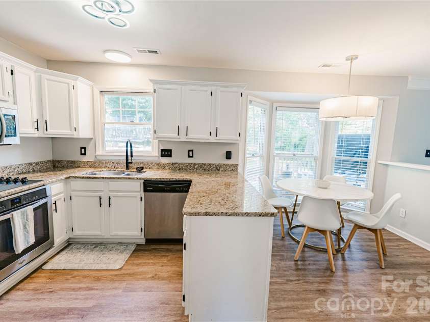 3100 Wellhouse Court, Charlotte, NC 28210.  MLS# CAR4407337, YatesRealty ID 43293. 