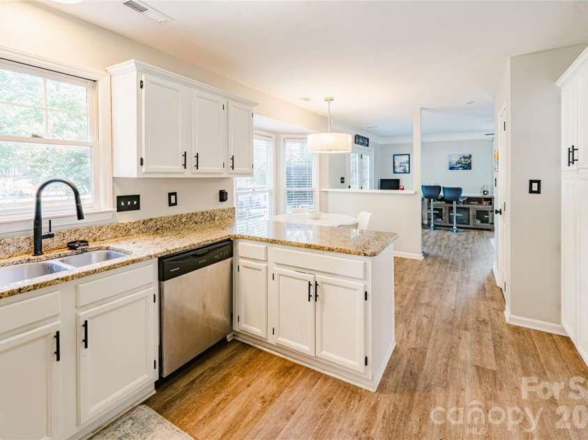 3100 Wellhouse Court, Charlotte, NC 28210.  MLS# CAR4407337, YatesRealty ID 43293. 