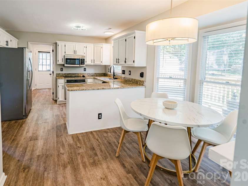 3100 Wellhouse Court, Charlotte, NC 28210.  MLS# CAR4407337, YatesRealty ID 43293. 
