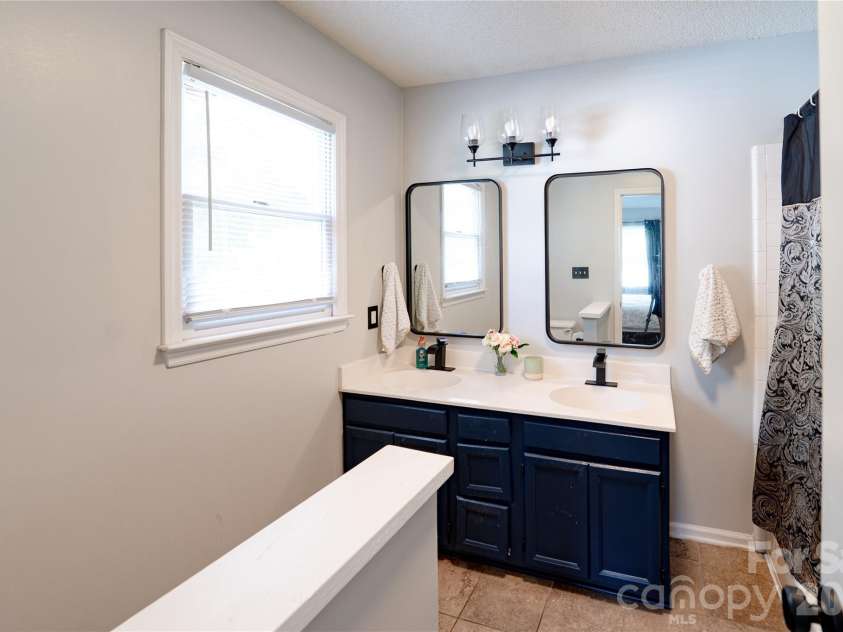 3100 Wellhouse Court, Charlotte, NC 28210.  MLS# CAR4407337, YatesRealty ID 43293. 