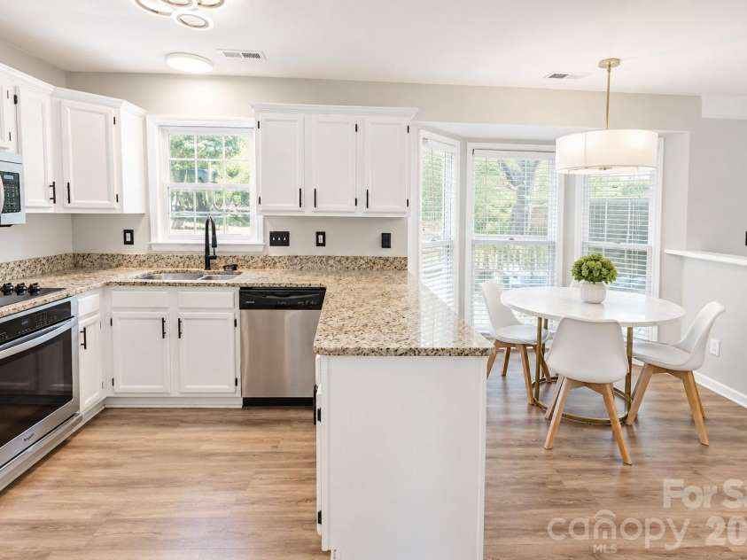 3100 Wellhouse Court, Charlotte, NC 28210.  MLS# CAR4407337, YatesRealty ID 43293. 