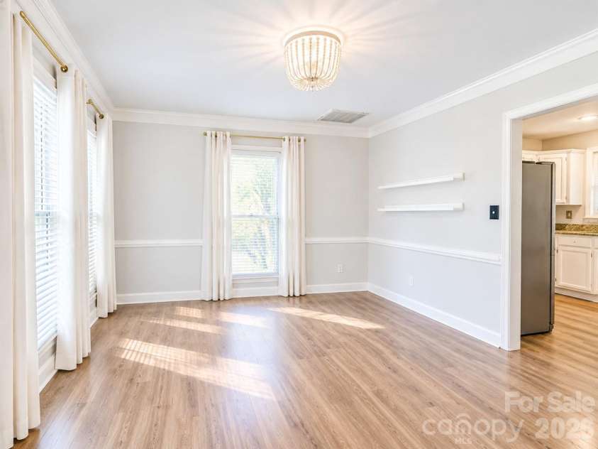 3100 Wellhouse Court, Charlotte, NC 28210.  MLS# CAR4407337, YatesRealty ID 43293. Dining Room