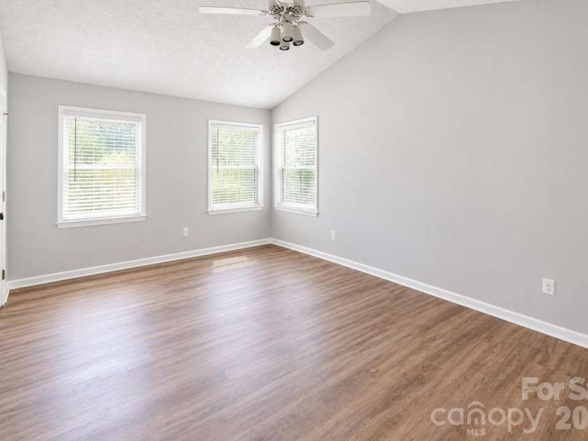 3100 Wellhouse Court, Charlotte, NC 28210.  MLS# CAR4407337, YatesRealty ID 43293. Primary Bedroom
