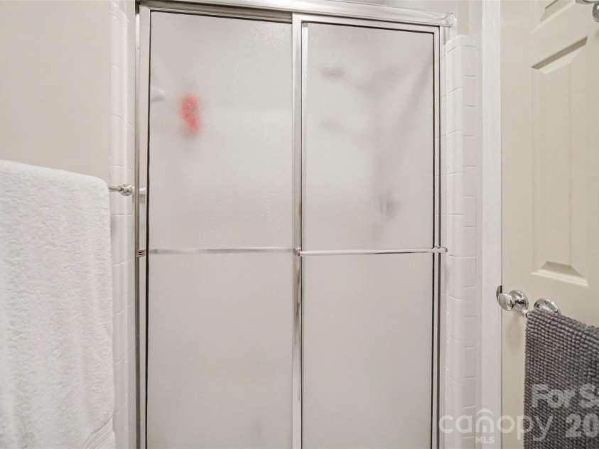 8205 Tradd Court, Charlotte, NC 28210.  MLS# CAR4408479, YatesRealty ID 43294. Second full bath has standup shower