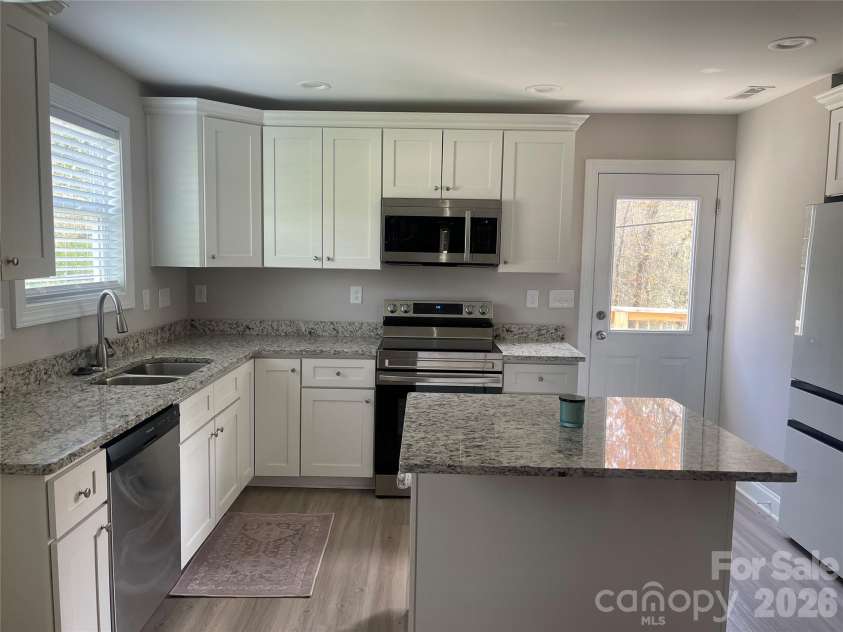1711 Greenbrooke Road, Hudson, NC 28638.  MLS# CAR4407114, YatesRealty ID 43298. 
