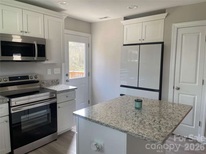 1711 Greenbrooke Road, Hudson, NC 28638.  MLS# CAR4407114, YatesRealty ID 43298. 