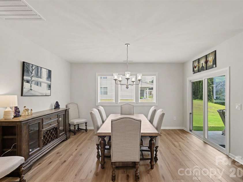 2305 Trundle Drive, Gastonia, NC 28054.  MLS# CAR4408062, YatesRealty ID 43299. Dining