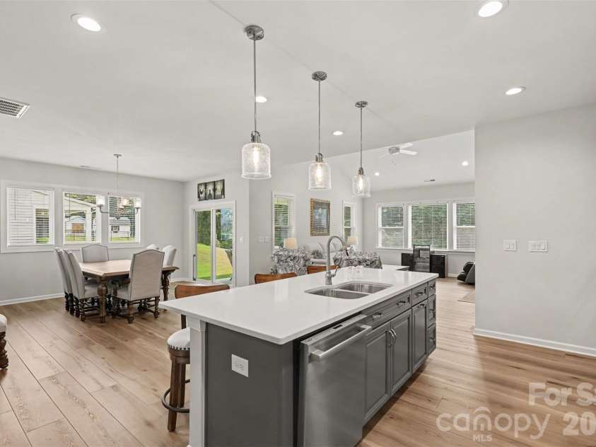 2305 Trundle Drive, Gastonia, NC 28054.  MLS# CAR4408062, YatesRealty ID 43299. Kitchen