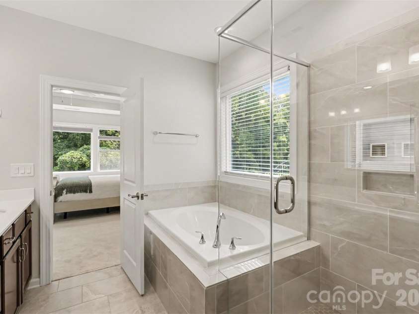 2305 Trundle Drive, Gastonia, NC 28054.  MLS# CAR4408062, YatesRealty ID 43299. Primary Bathroom