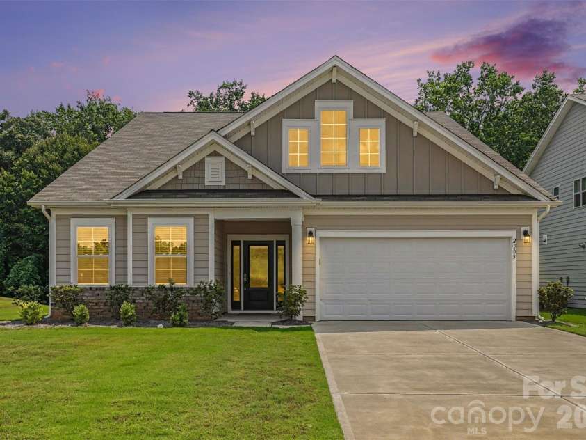 2305 Trundle Drive, Gastonia, NC 28054.  MLS# CAR4408062, YatesRealty ID 43299. Welcome Home!