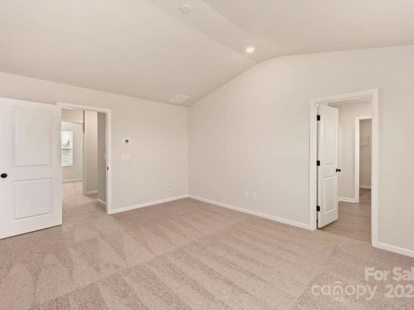 1048 Russell Drive, Winston Salem, NC 27127.  MLS# CAR4273525, YatesRealty ID 4330. 